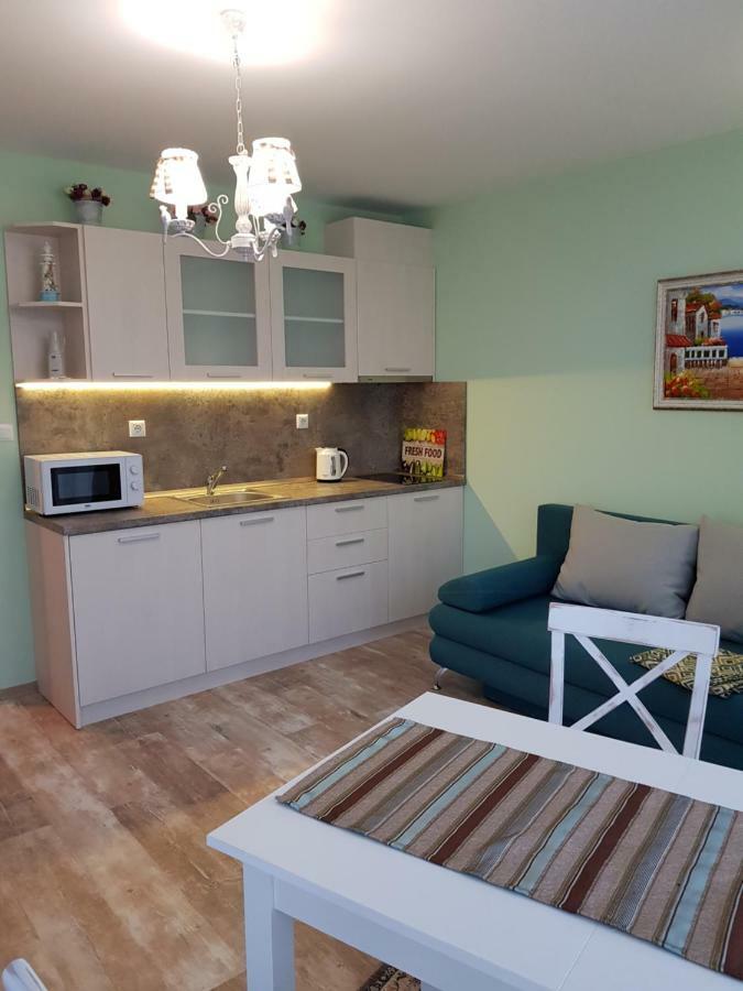 Sea Garden Delux Apartment Chernomorets Bagian luar foto