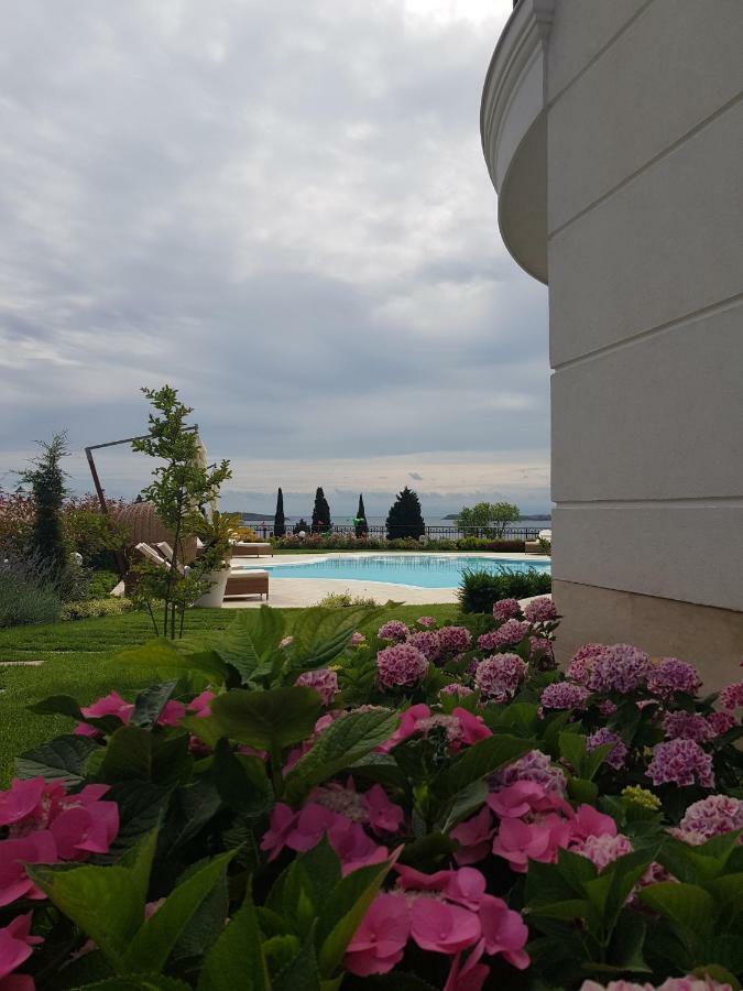 Sea Garden Delux Apartment Chernomorets Bagian luar foto